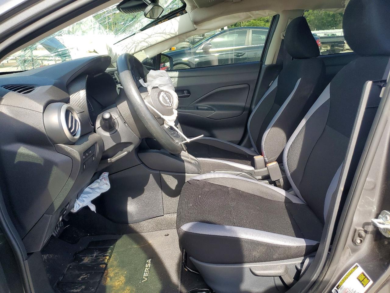 Nissan Versa S