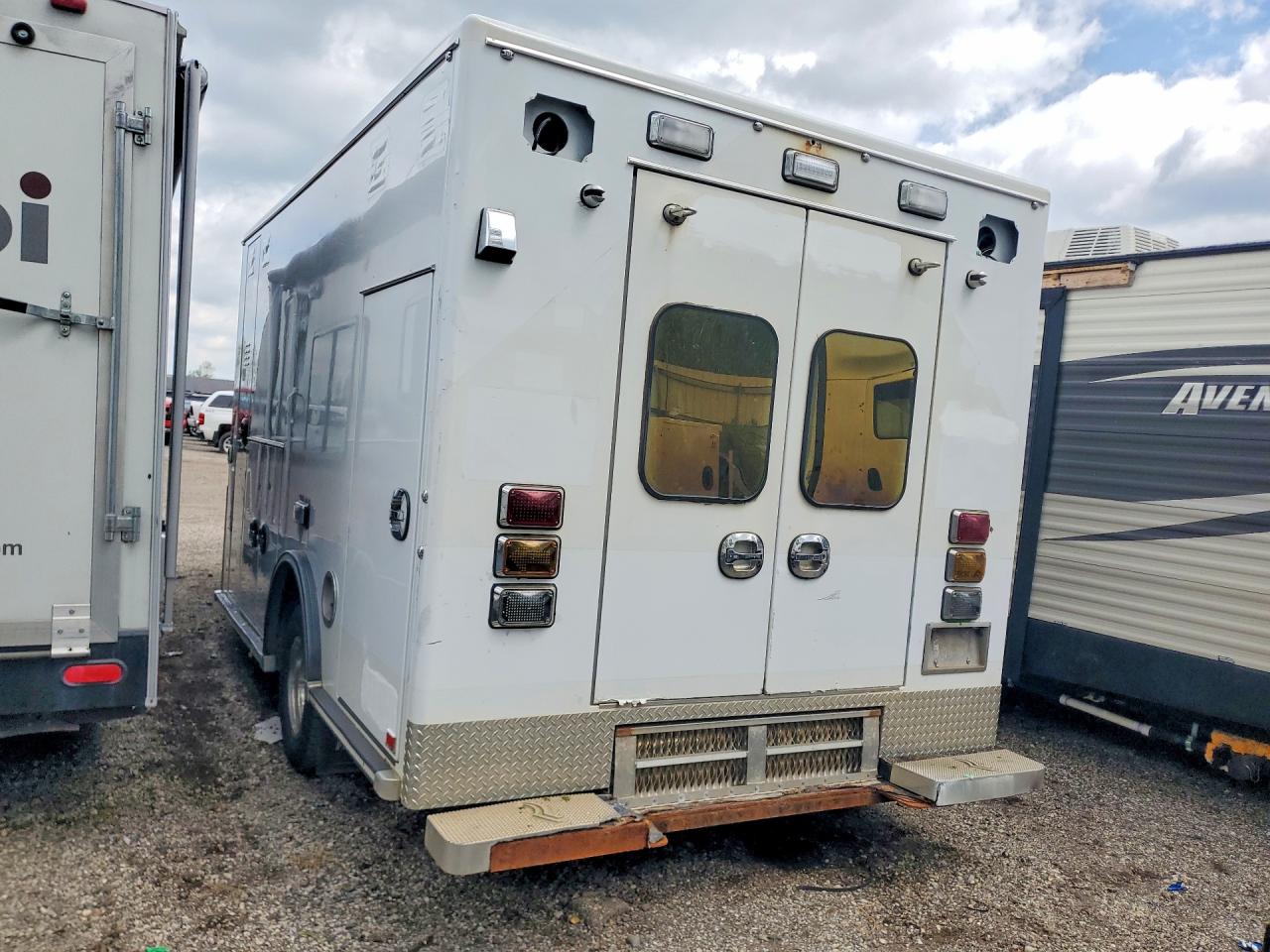 Ford E-450