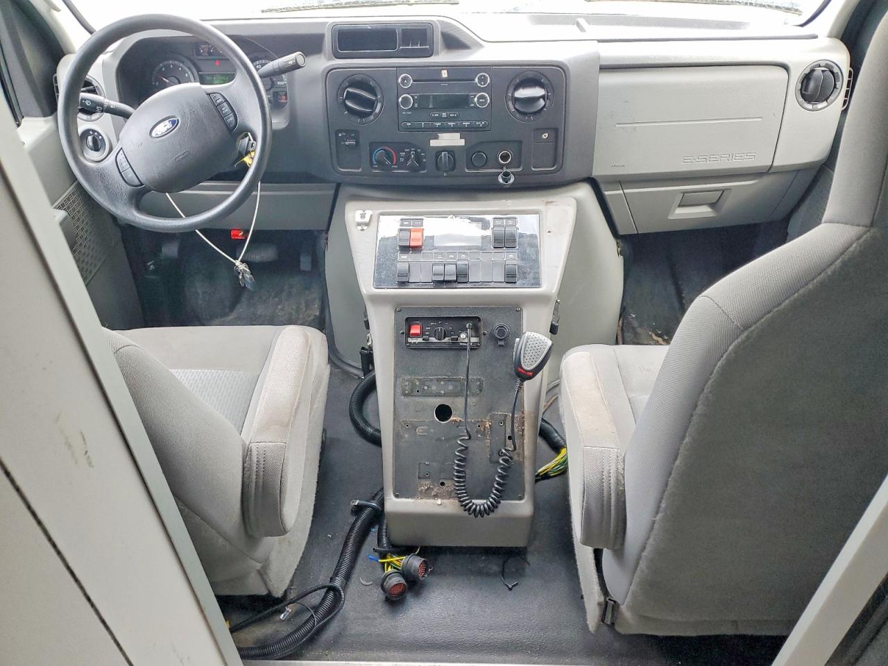 Ford E-450