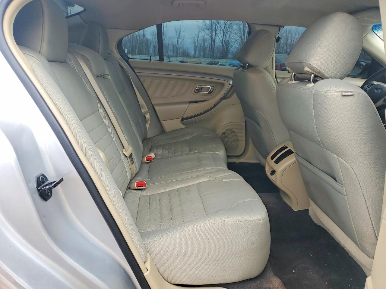 Ford Taurus Se
