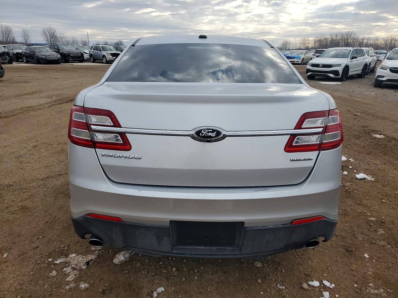 Ford Taurus Se
