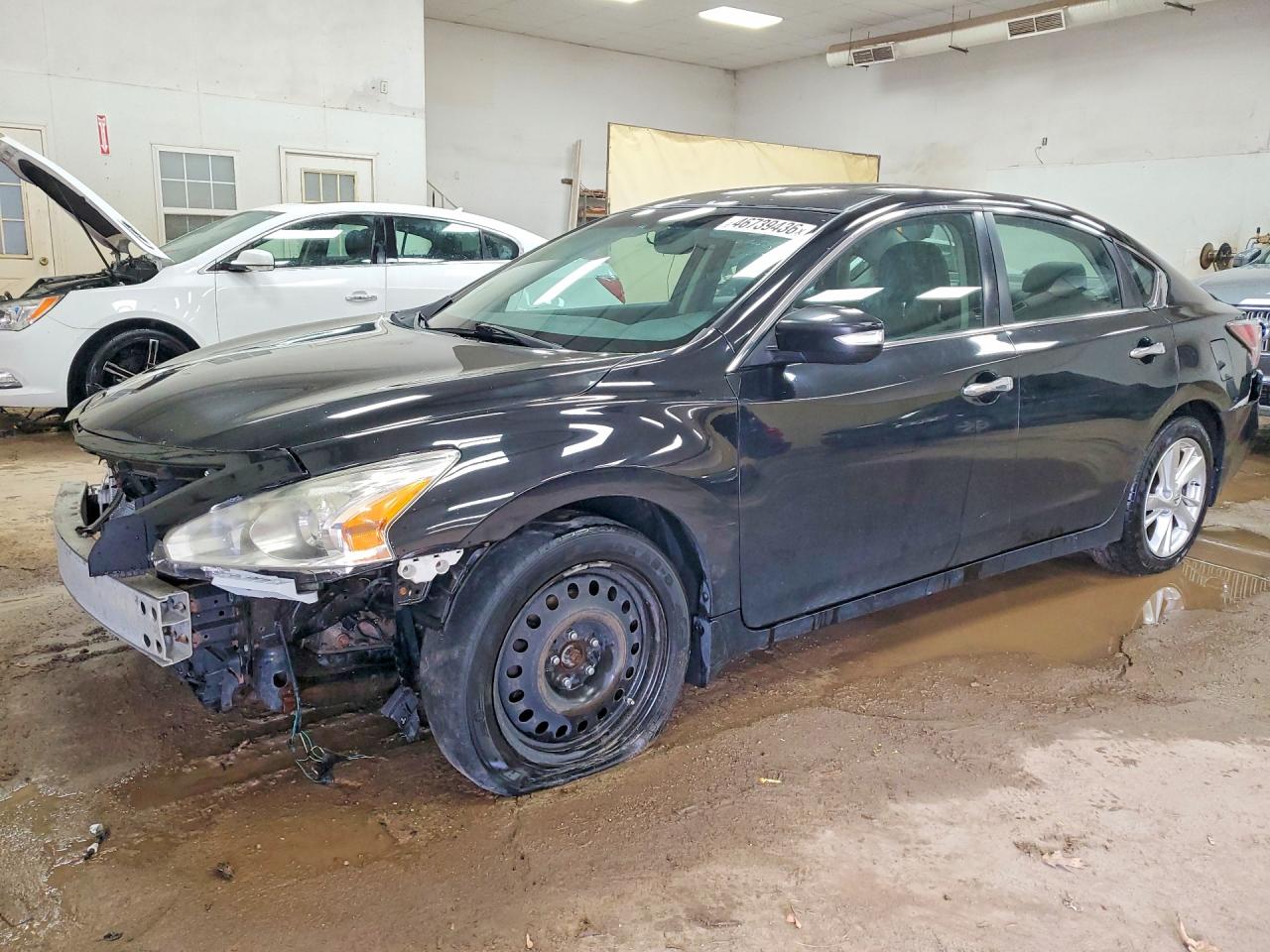 Salvage Nissan Altima Image