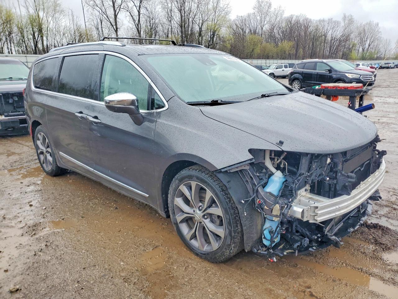 Chrysler Pacifica Limited