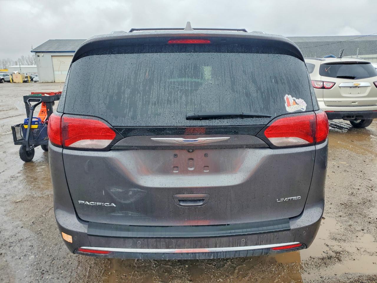 Chrysler Pacifica Limited
