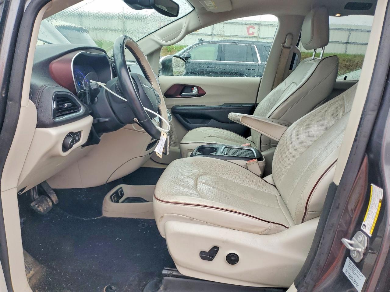 Chrysler Pacifica Limited