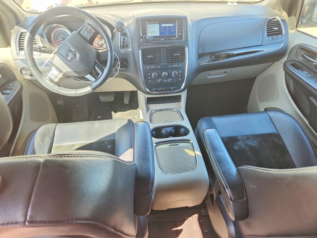 Dodge Caravan Sxt