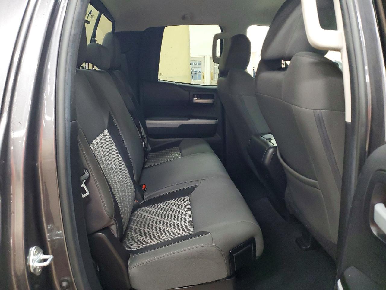 Toyota Tundra Sr5