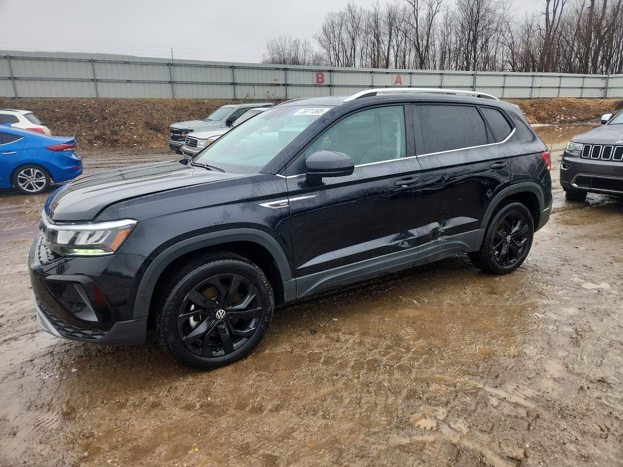 Salvage Volkswagen Taos Image