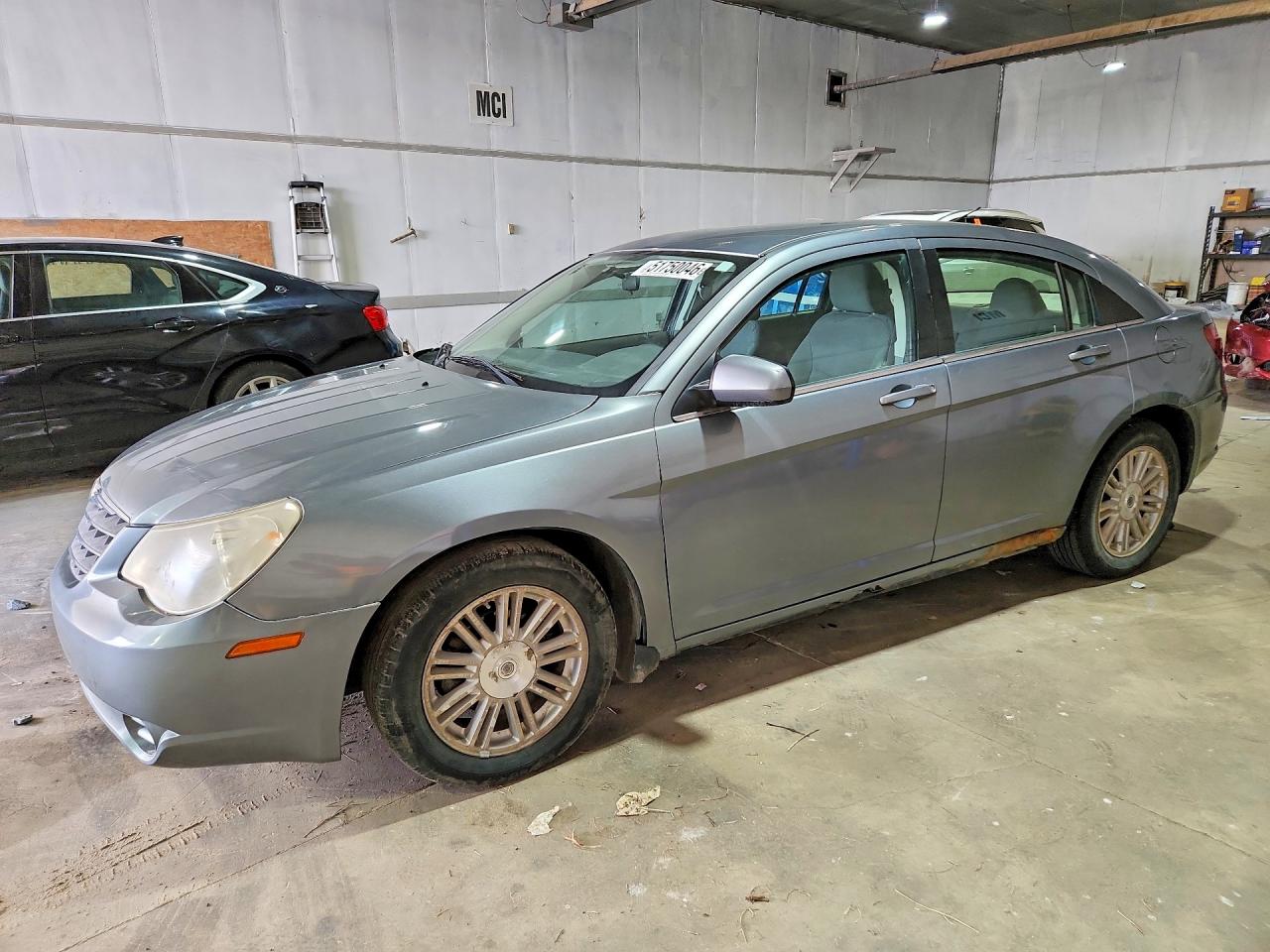 Salvage Chrysler Sebring Image