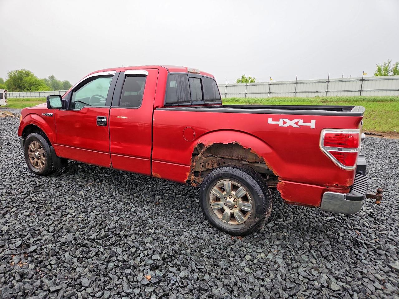 Ford F-150 Super Cab