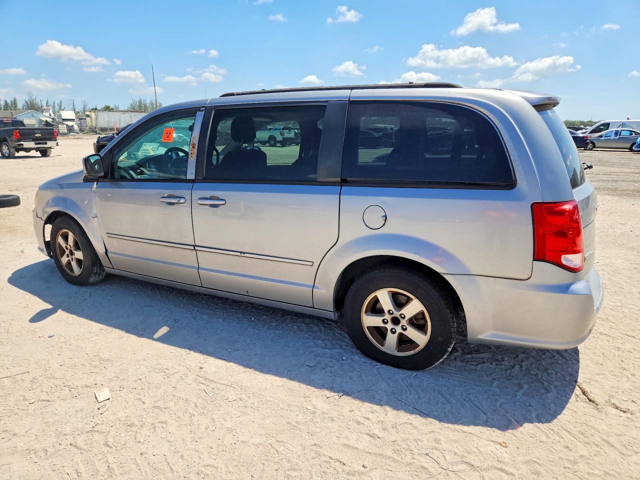 Dodge Caravan Sxt
