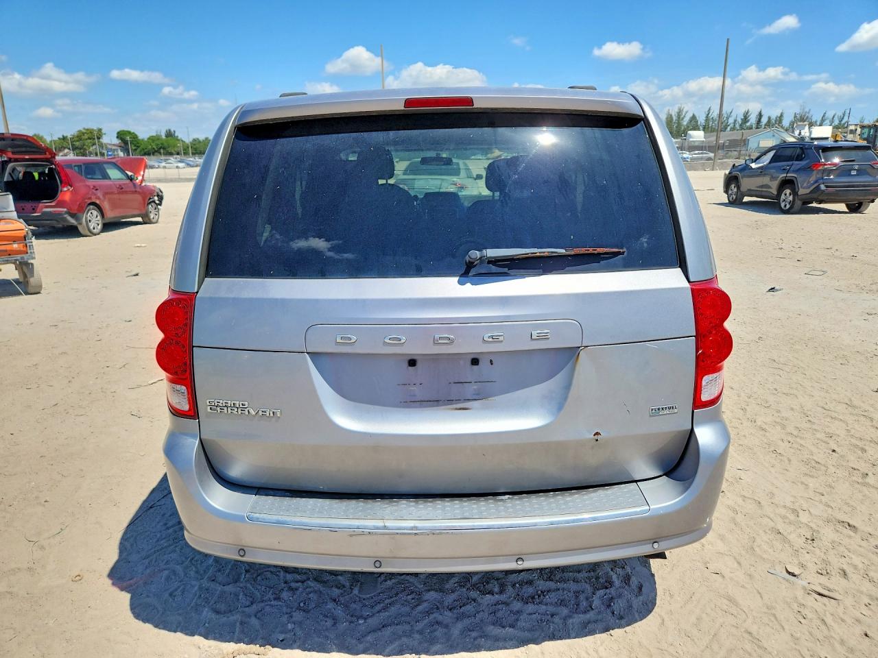 Dodge Caravan Sxt