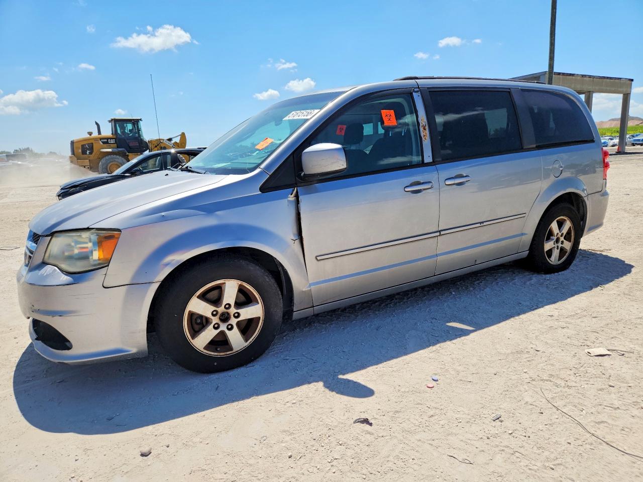 Salvage Dodge Caravan Image