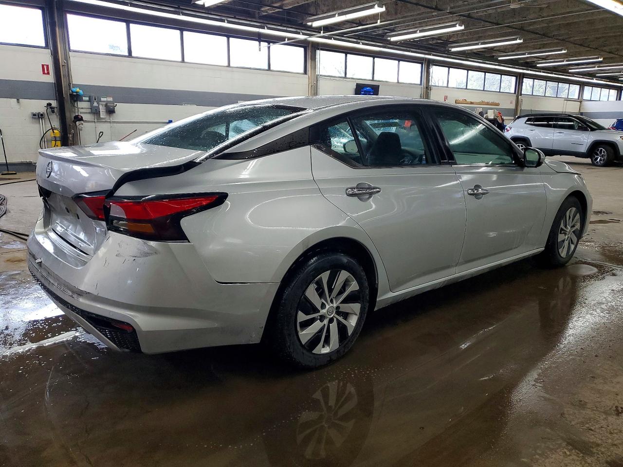 Nissan Altima S