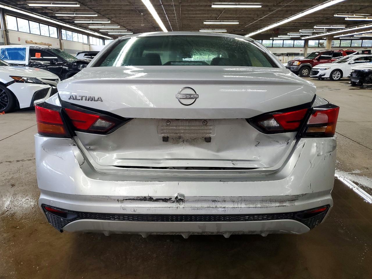 Nissan Altima S