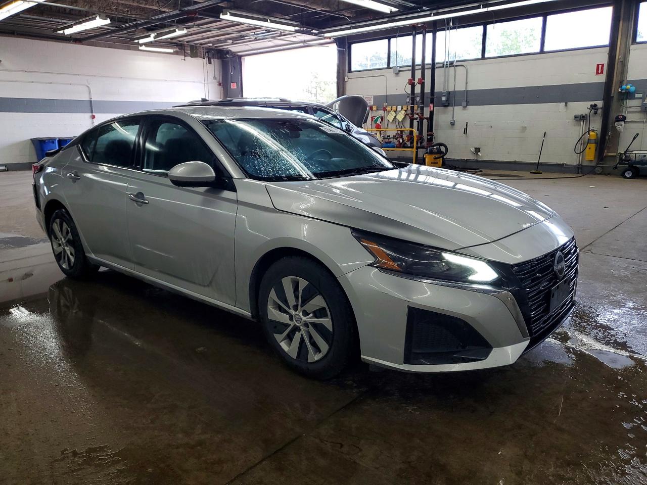 Nissan Altima S