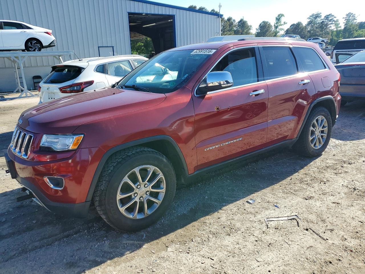 Salvage Jeep Cherokee Image