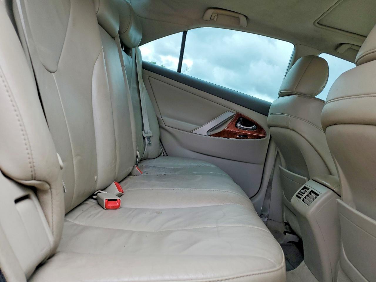 Toyota Camry Xle V6