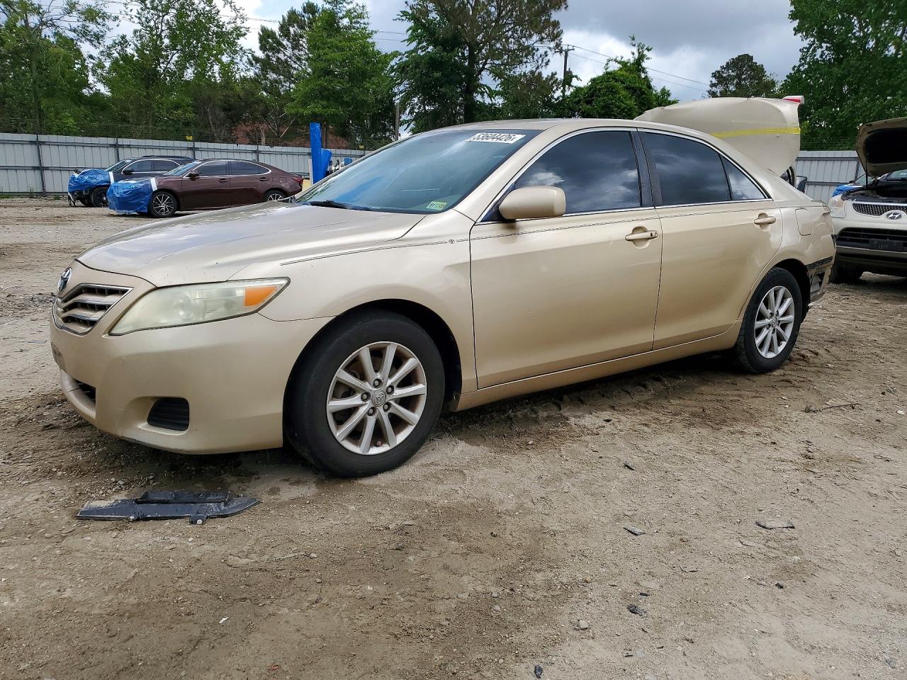 Salvage Toyota Camry Image