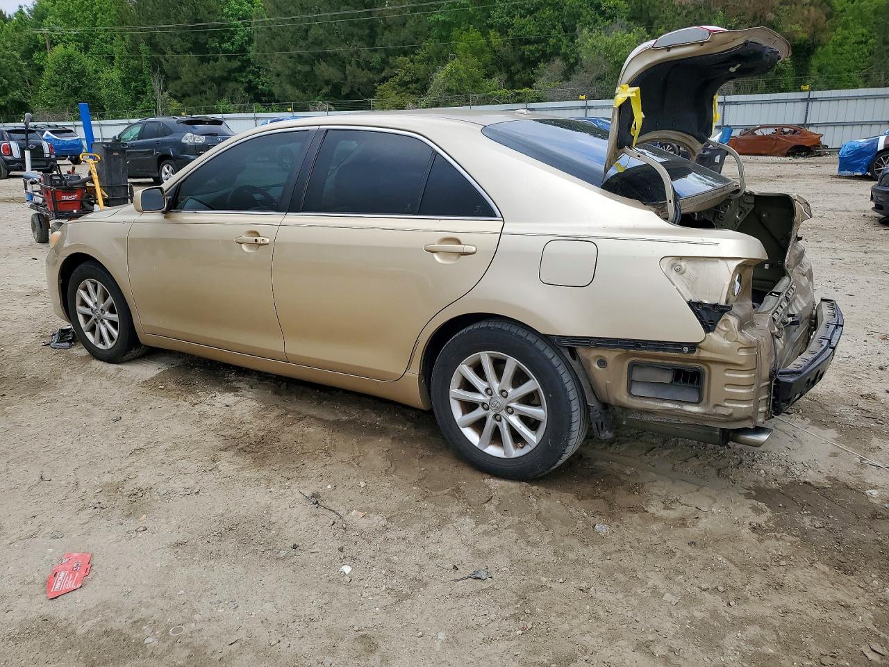 Toyota Camry Xle V6