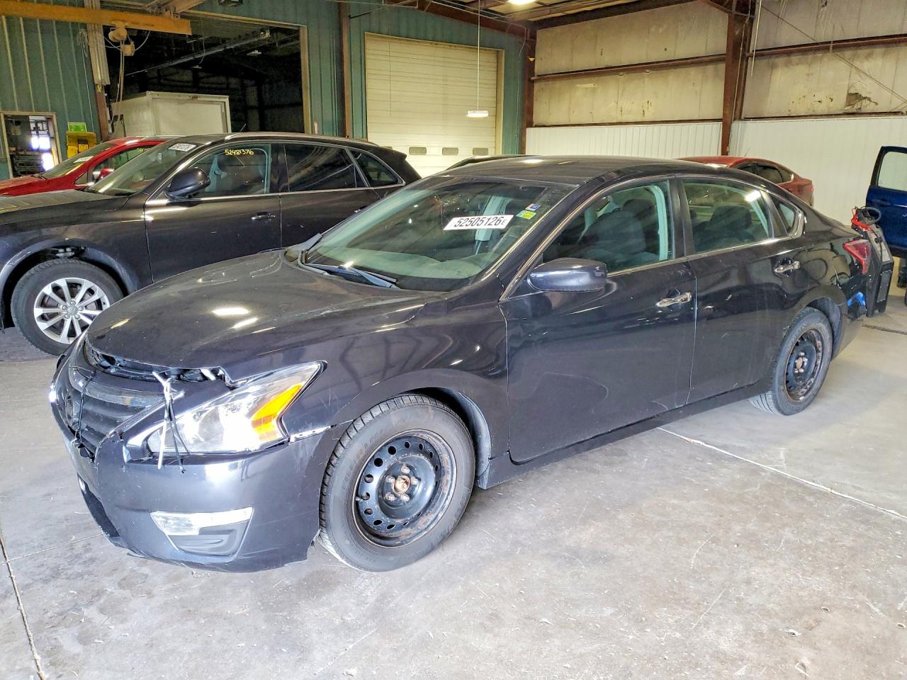 Salvage Nissan Altima Image