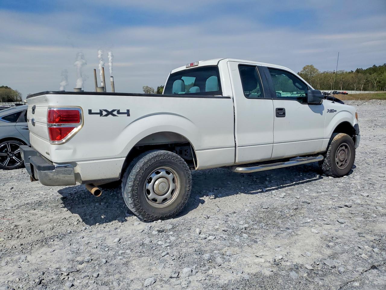 Ford F-150 Super Cab
