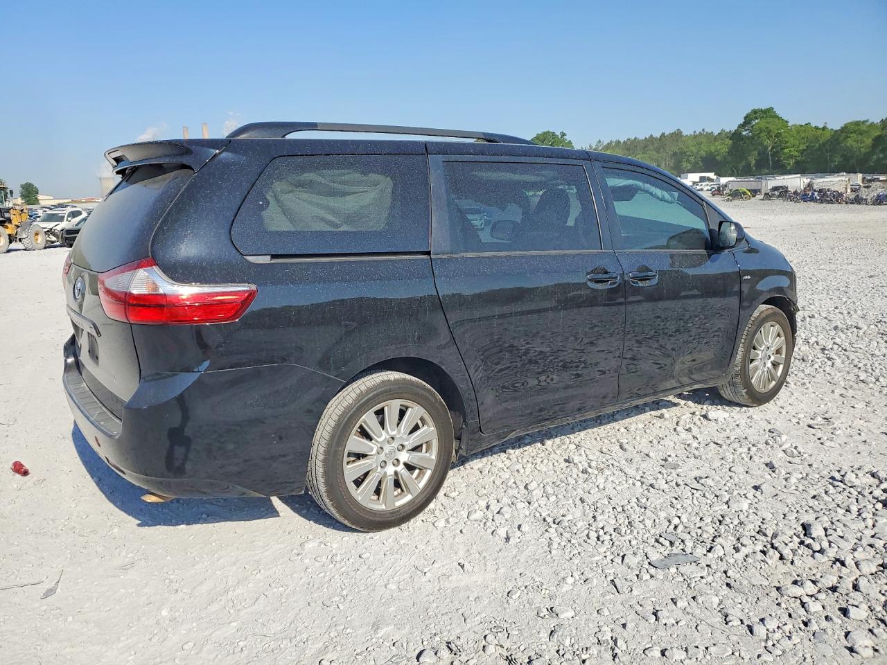 Toyota Sienna Le