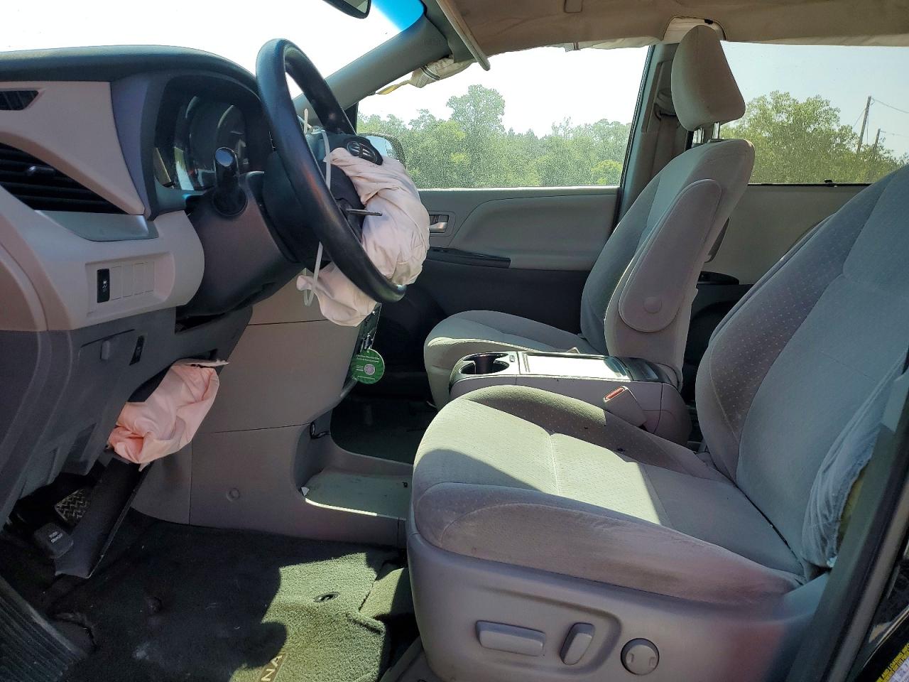 Toyota Sienna Le