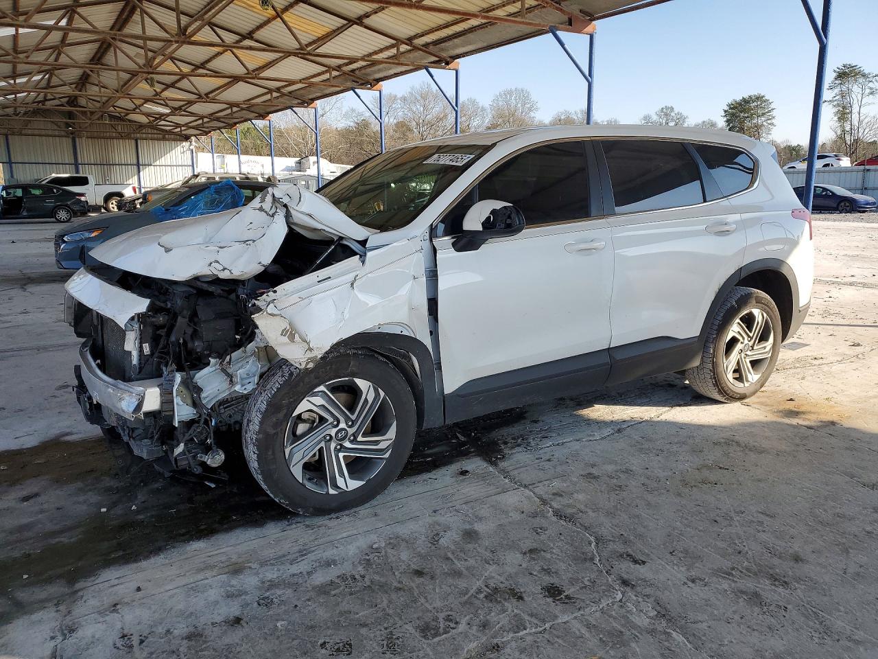 Salvage Hyundai SANTA FE Image