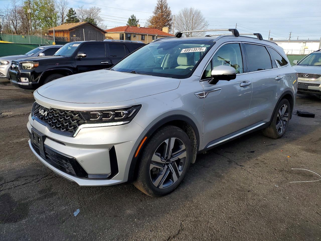 Salvage Kia Sorento Image