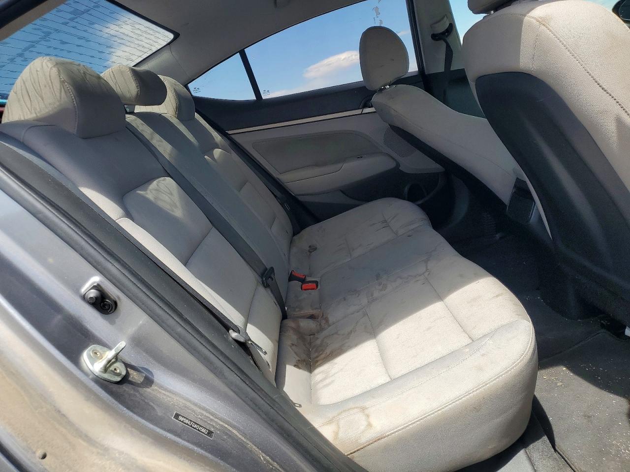 Hyundai ELANTRA Sel