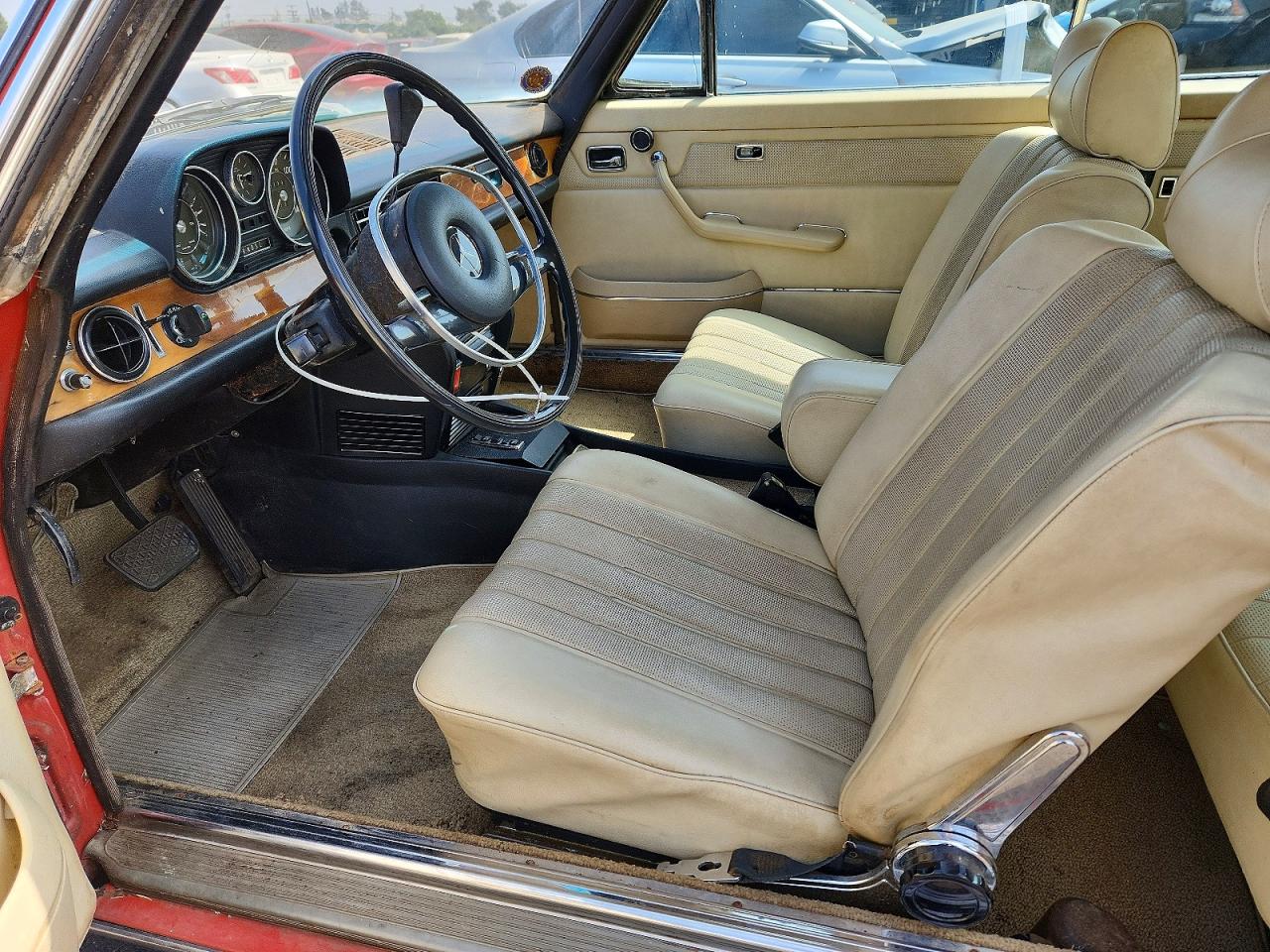 Mercedes-Benz 280-Class