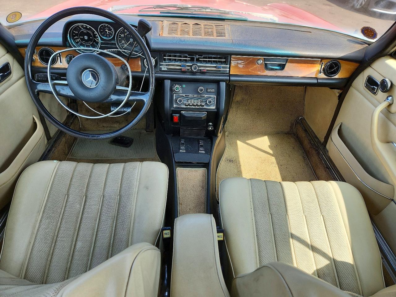 Mercedes-Benz 280-Class