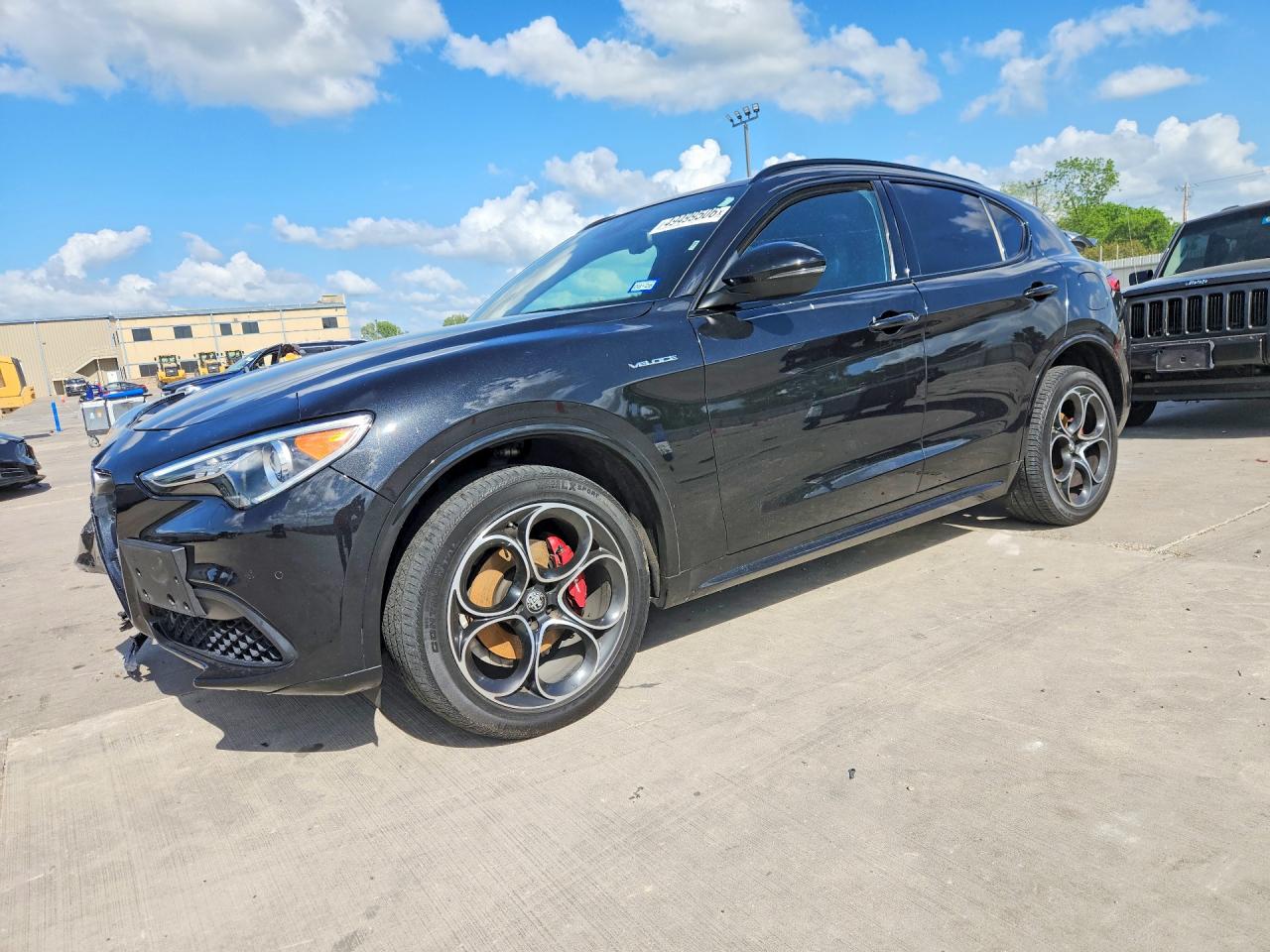Salvage Alfa Romeo Stelvio Image