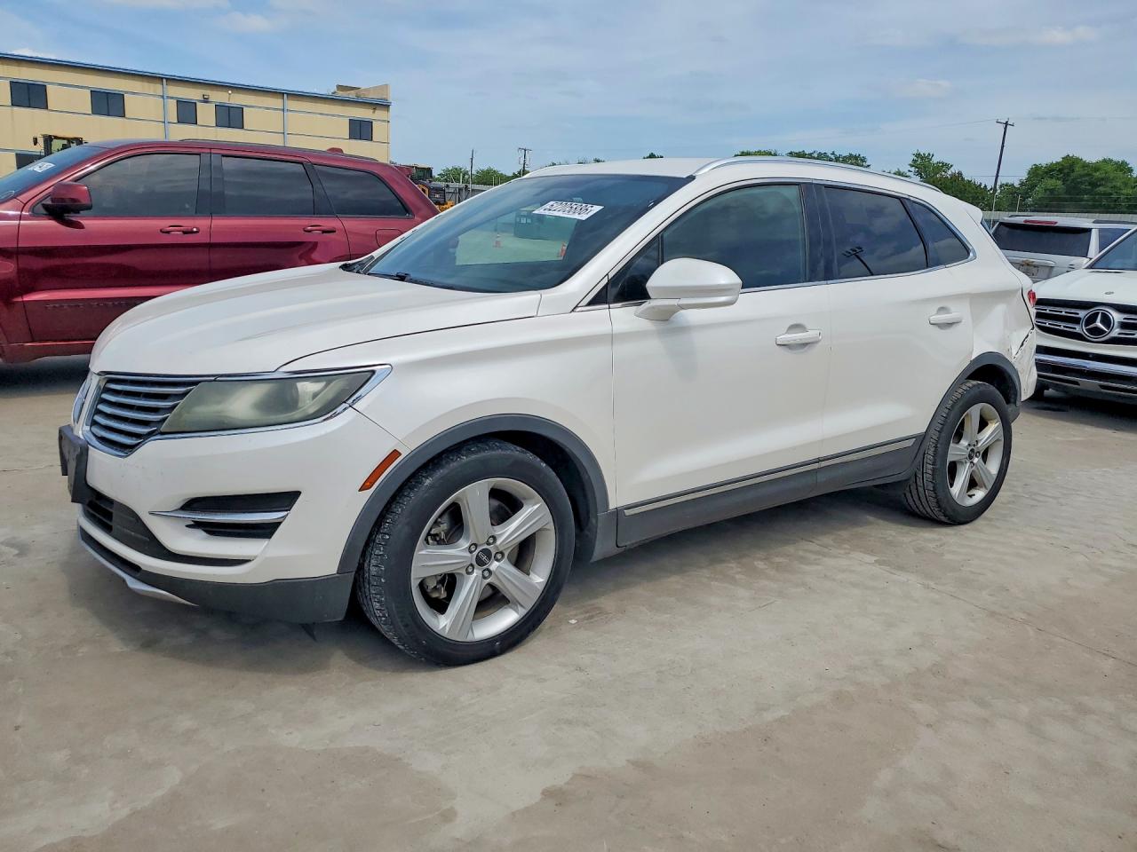 Salvage Lincoln MKZ Image