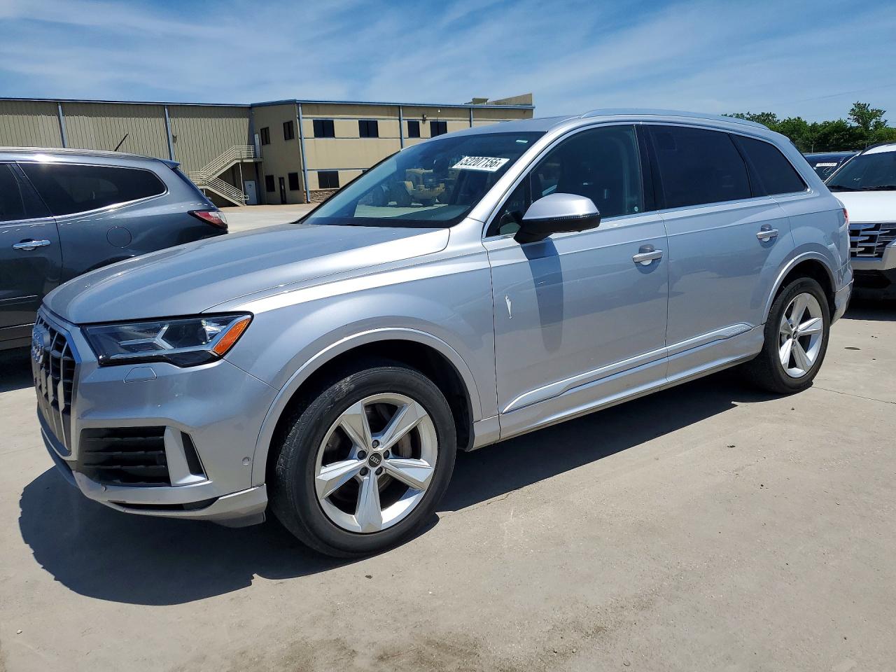Salvage Audi Q7 Image