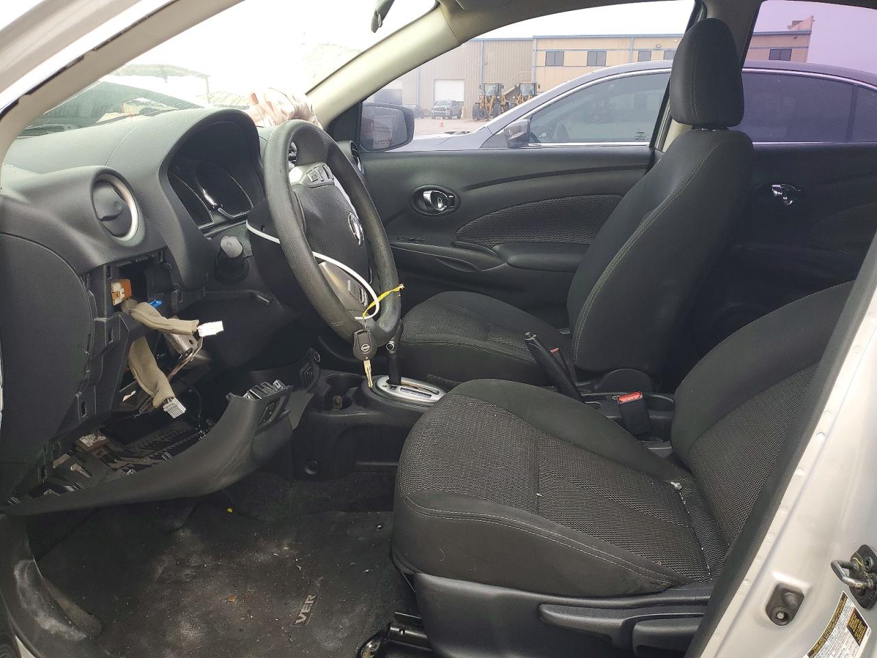 Nissan Versa Sv
