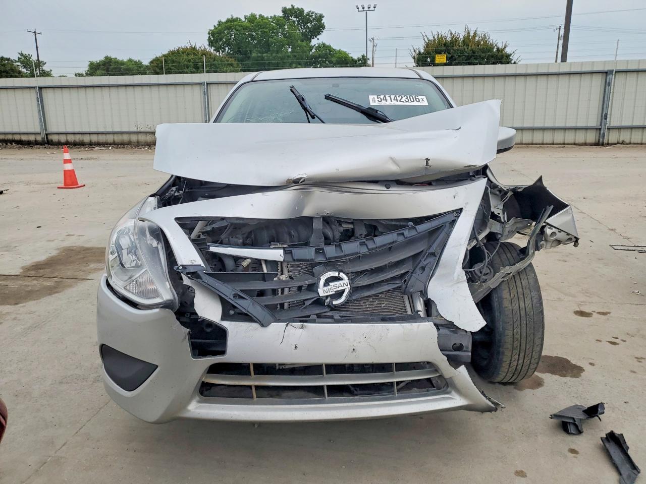 Nissan Versa Sv