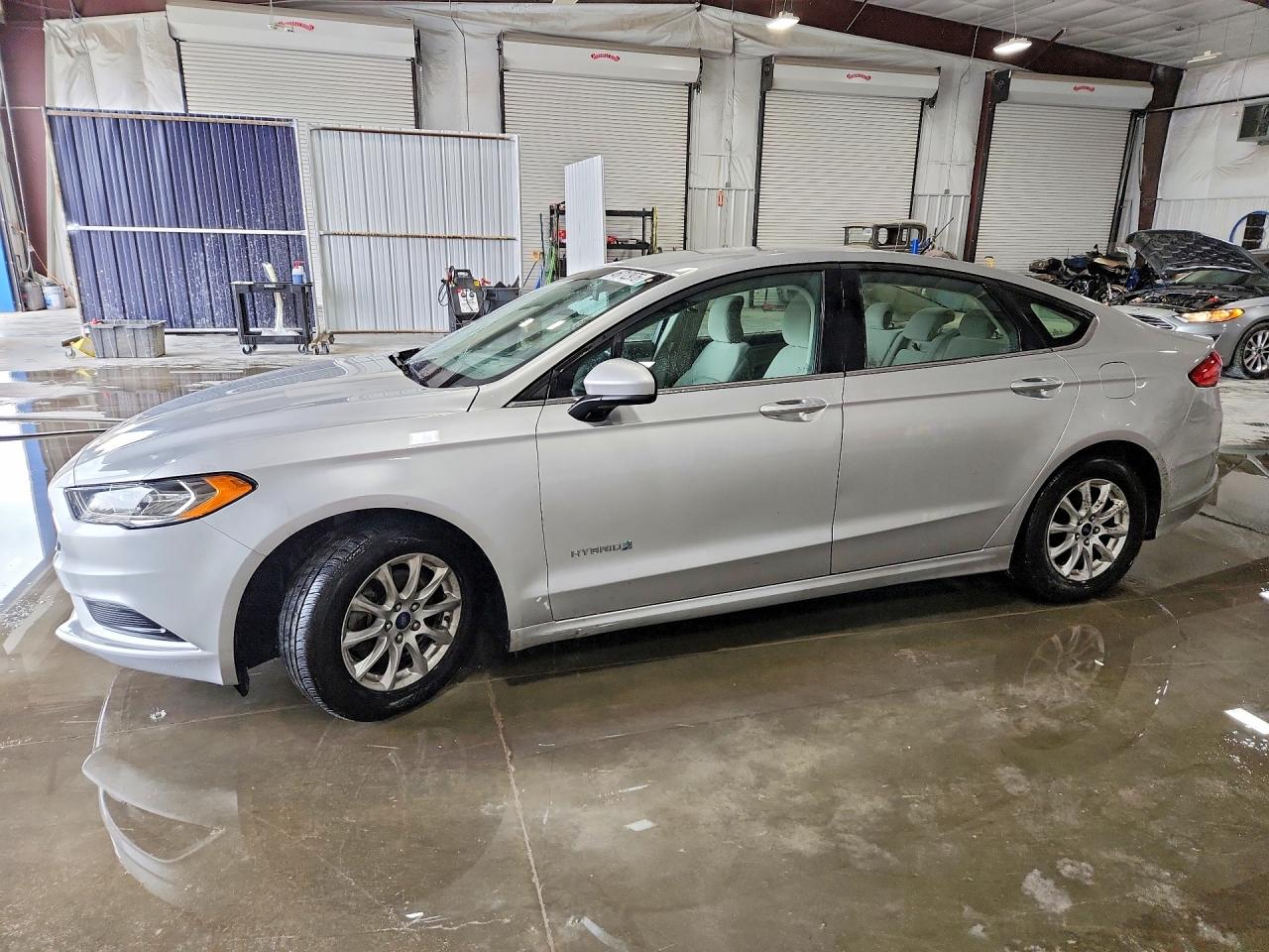 Salvage Ford Fusion Image