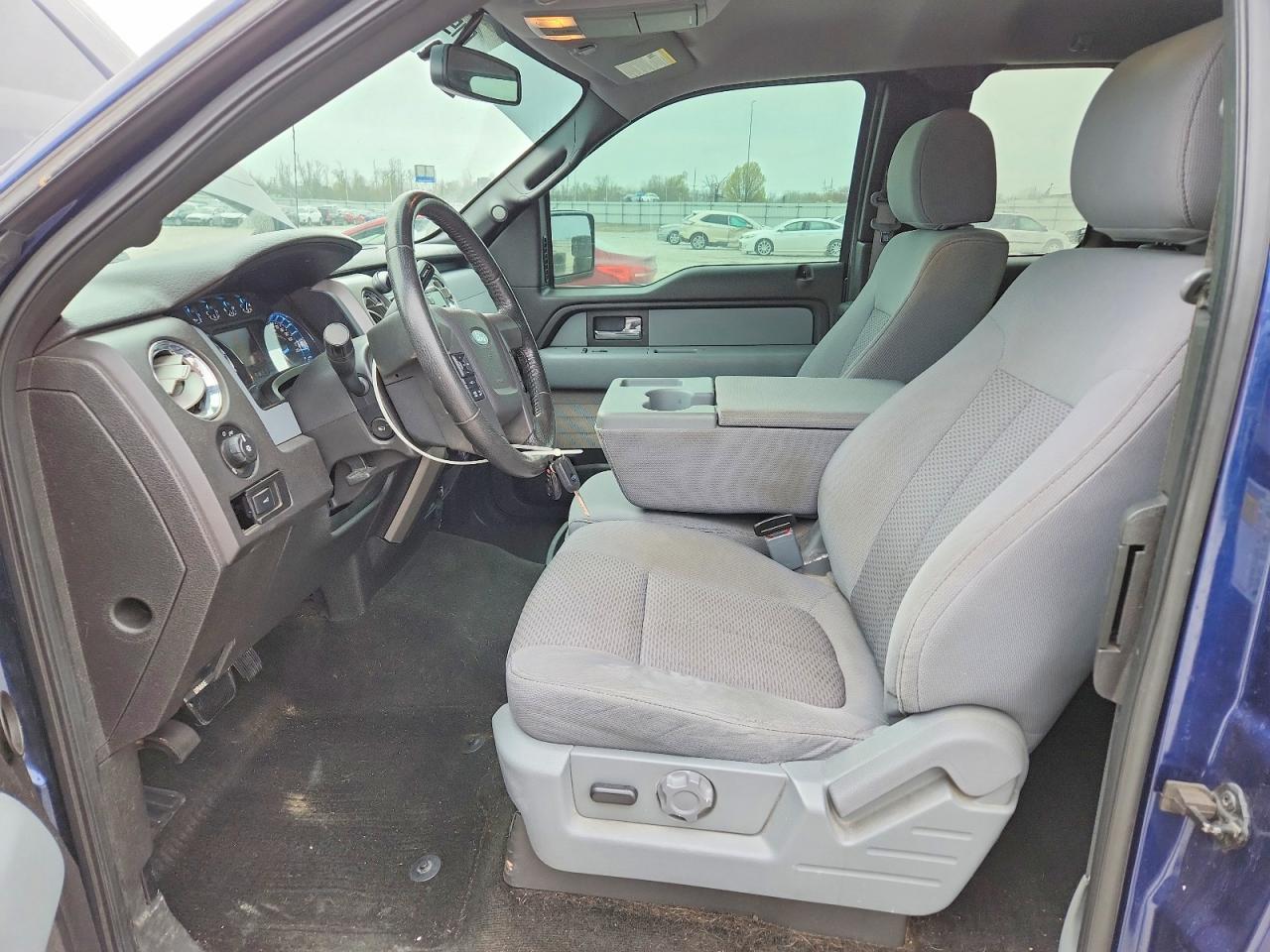 Ford F-150 Super Cab