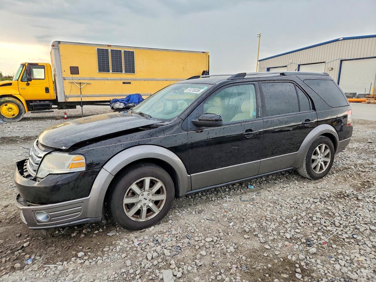 Salvage Ford Taurus Image
