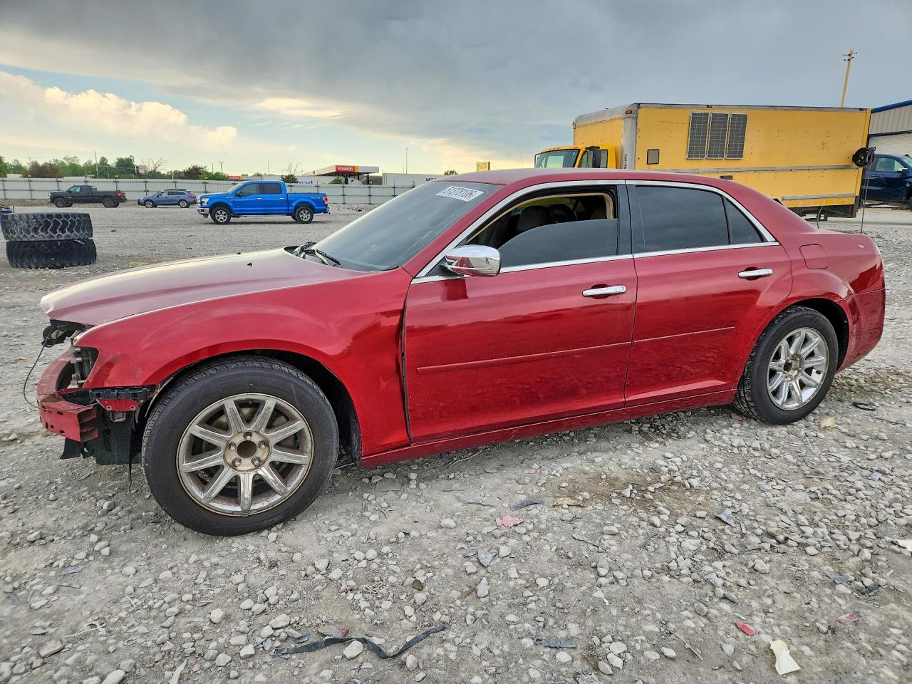 Salvage Chrysler 300 Image