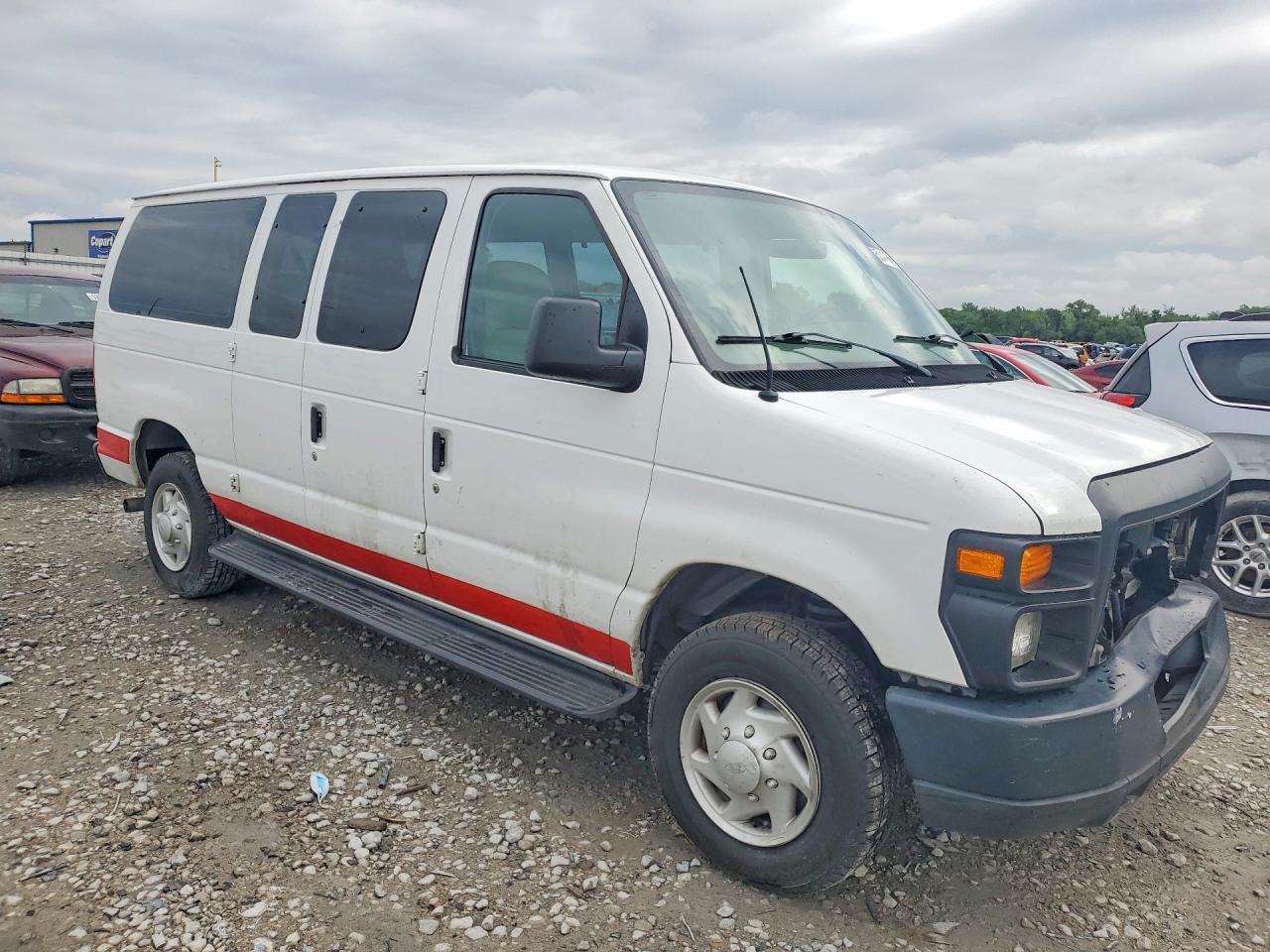 Ford Econoline E350 Super Duty Wagon