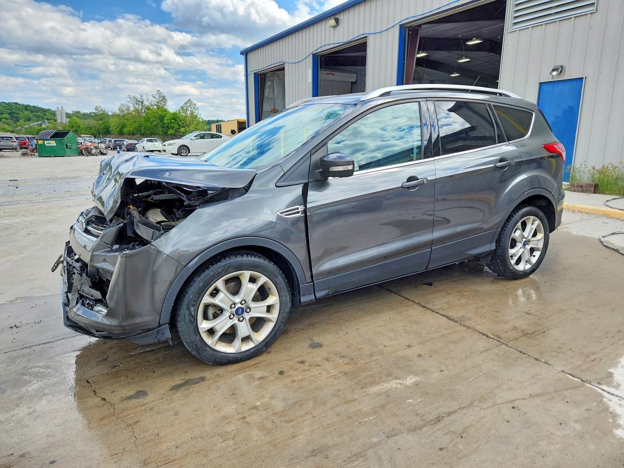 Salvage Ford Escape Image