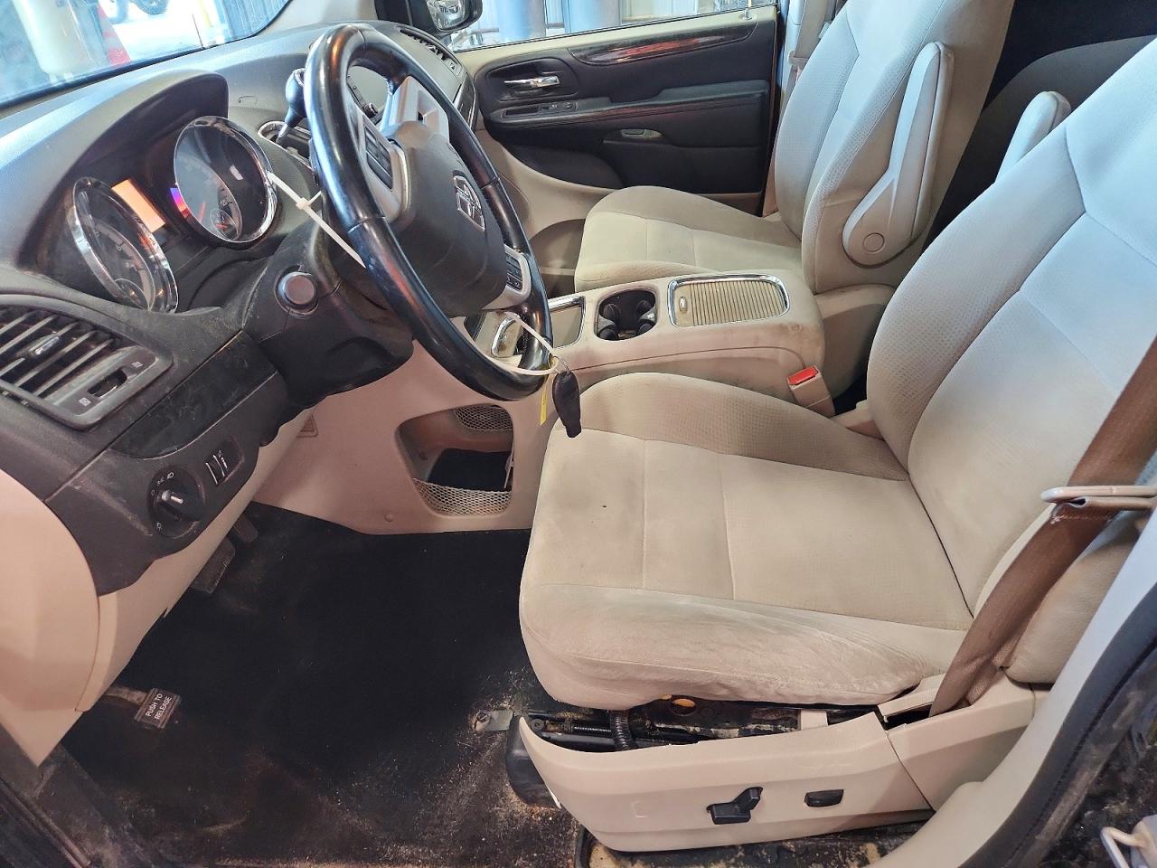 Dodge Caravan Sxt