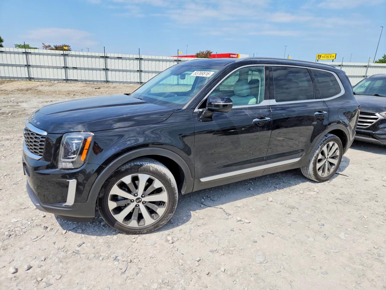Salvage Kia Telluride Image