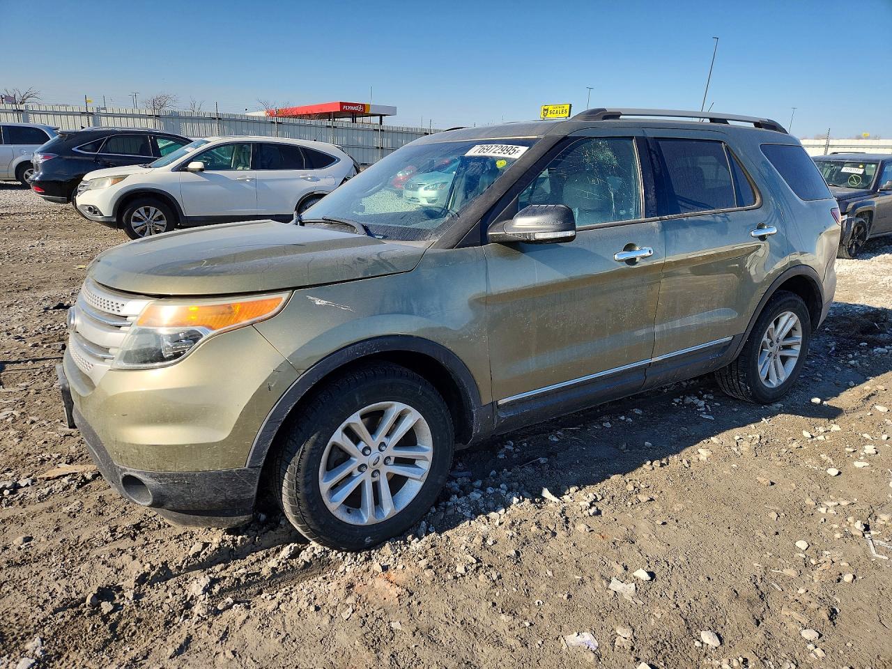Salvage Ford Explorer Image