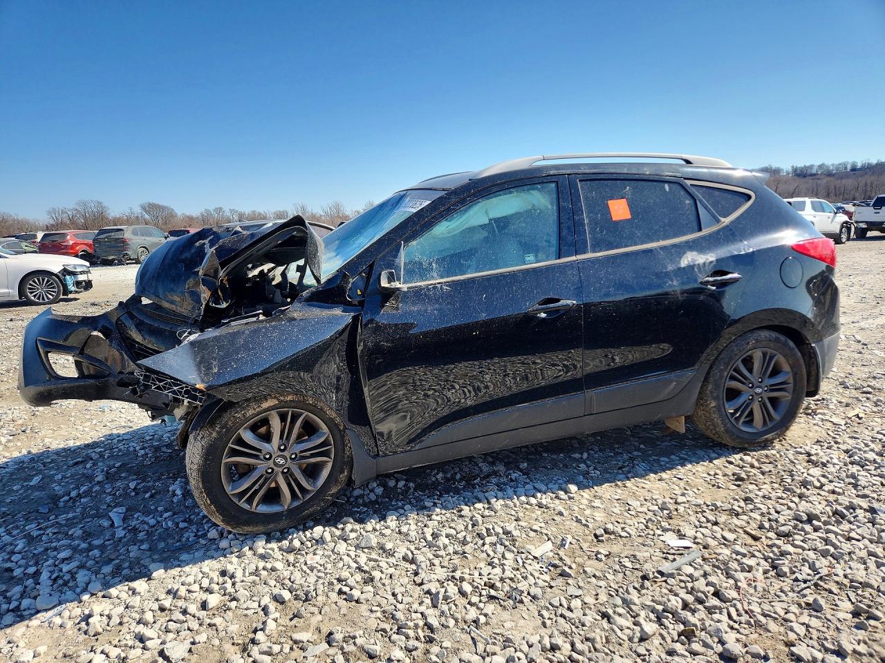 Salvage Hyundai TUCSON Image