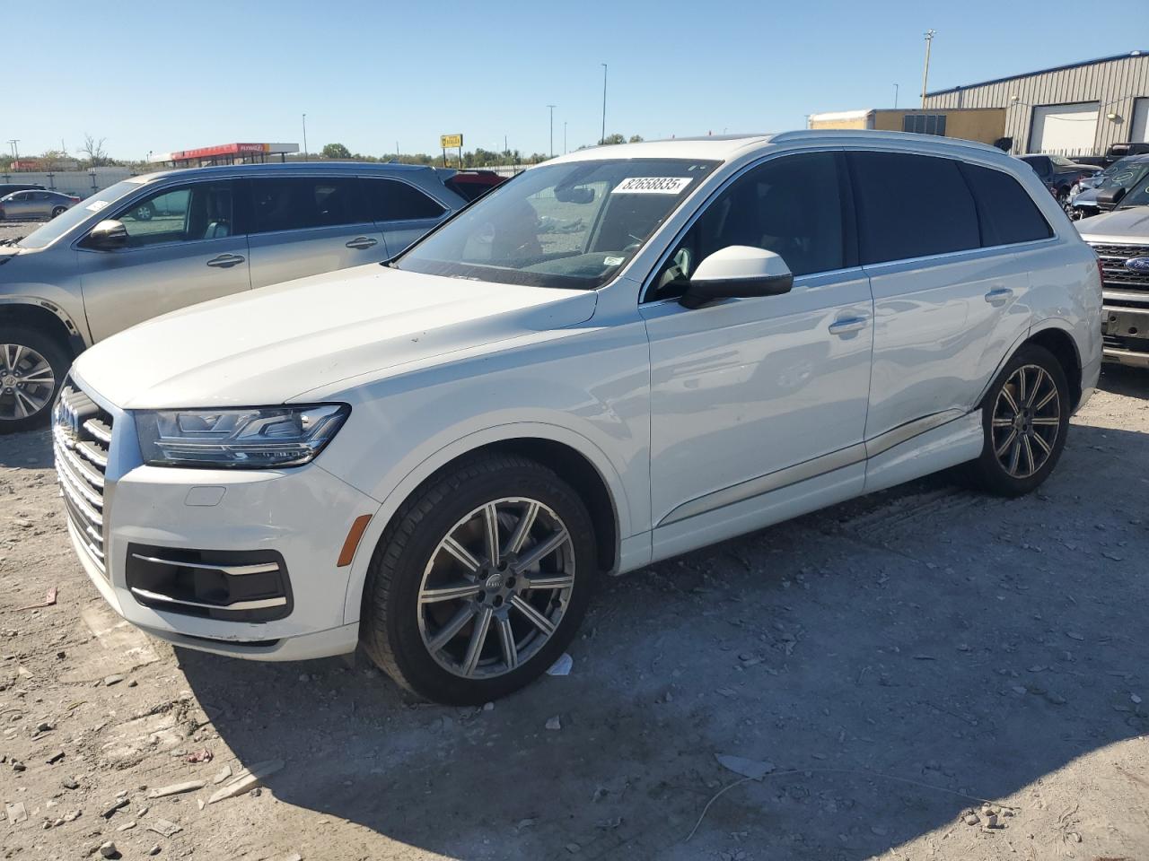 Salvage Audi Q7 Image
