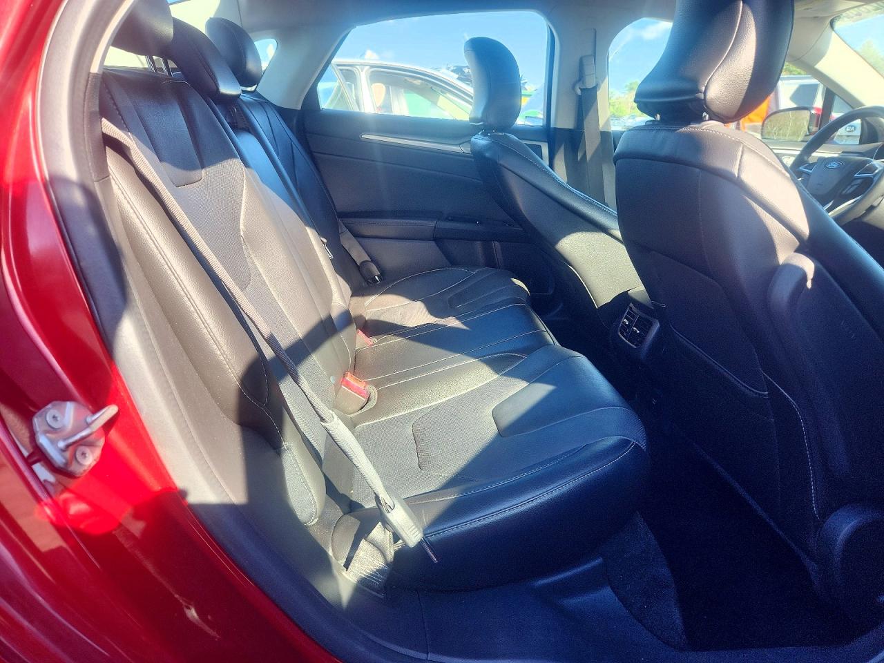 Ford Fusion Titanium Hev